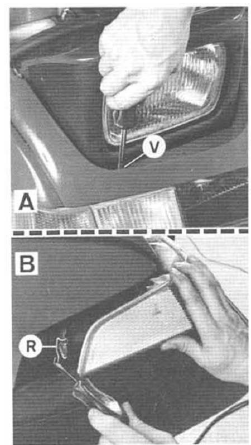 Volvo 440 - 460 - 480 RTA. Dépose du bloc optique en haut d'aile.