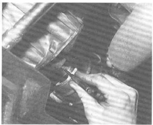 Volvo 440 - 460 - 480 RTA. Dépose d'un arbre de transmission côté droit (avec boite manuelle)